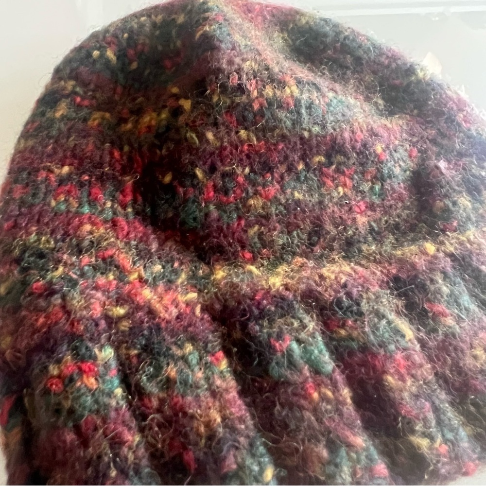 BOUTIQUE Handmade Wool Knit Beanie Cozy Multicolor Winter Hat - Picture 4 of 5